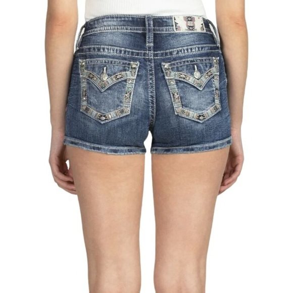 Miss Me Pants - Miss Me - Mid-rise Shorts - Slim Fit - Style M9164H - Size 26